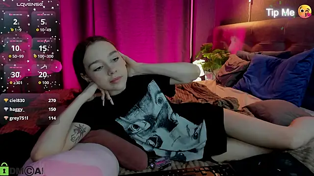 Онлайн чат XXX Lesi_Moonie01