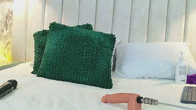 MeganCruzGB Chat XXX in diretta