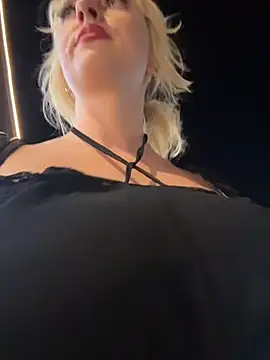 RonnieKiss – Naživo XXX chat