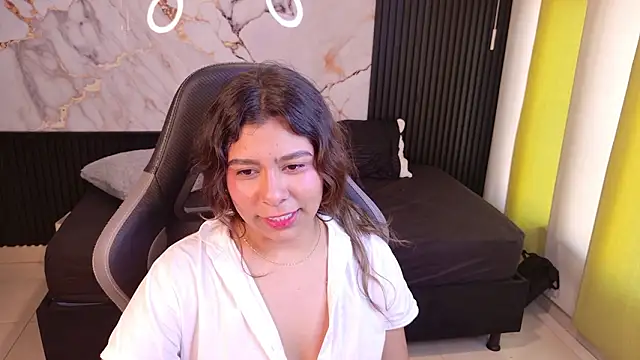 Sophie19__ Chat XXX in diretta