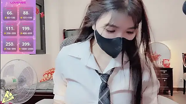 Caryln-Bun: онлайн-секс-чат