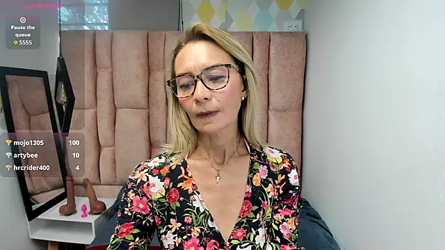 Chat XXX Live Issa_Milf__