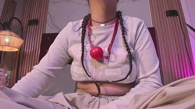 Danna-Rouse élő XXX-chatje