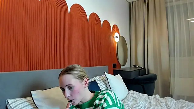 TraceeRebollar 即時 XXX 聊天