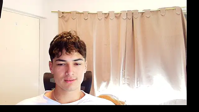 دردشة jimmy_class الجنسية المباشرة