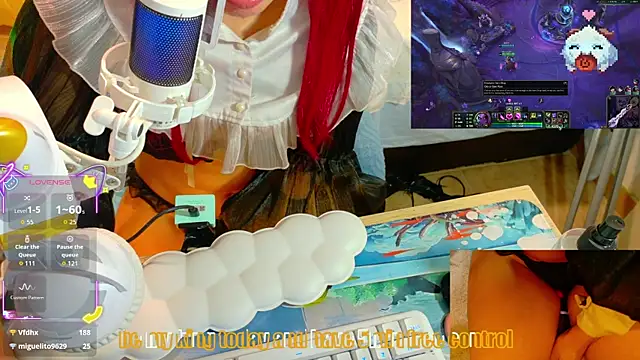 Chat XXX en directo de minakitsume