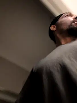 TheGoldenBoldy321 Pertunjukan Webcam