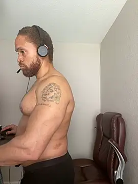 Chat +18 de Fathero1time ao vivo