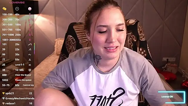 Chatroom XXX en direct de AmiraChase