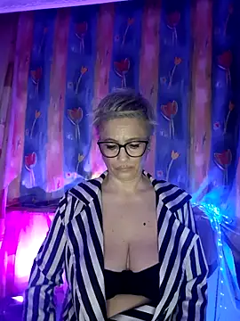 LunaBlaise 现场XXX聊天