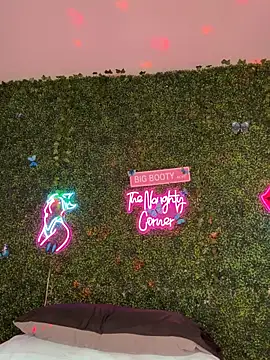 RenaThickAss – Live XXX-chat