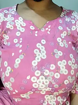 Nilanjona-Ray Adlı Modelin Canlı XXX Sohbeti