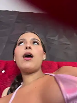 Chat +18 de Valeria-escobar ao vivo