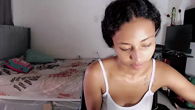 linda_brown_ Adlı Modelin Canlı XXX Sohbeti