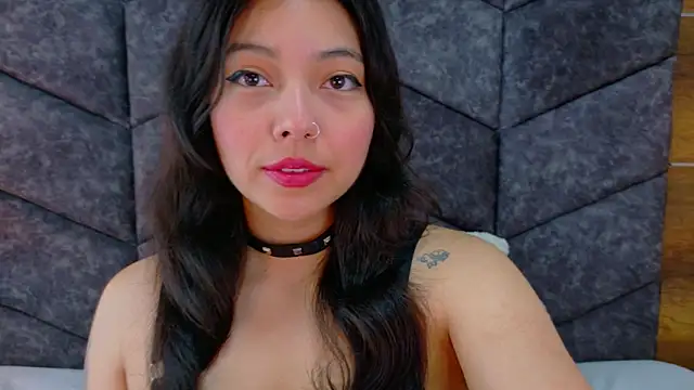 AnnieRouse__ Chat XXX in diretta