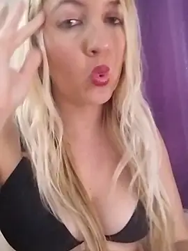 Mllesha74000 网络视讯表演