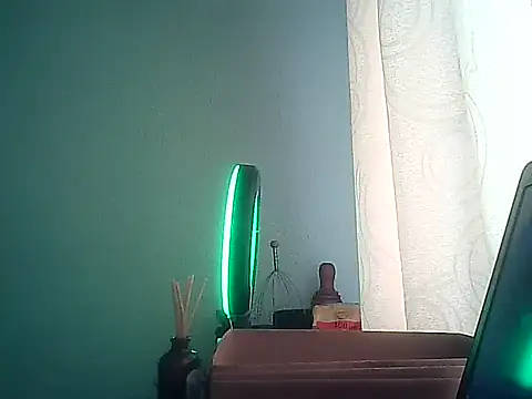 SexDiffrent Adlı Modelin Canlı XXX Sohbeti