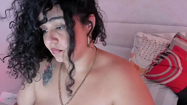 Reginavegaa Chat XXX in diretta