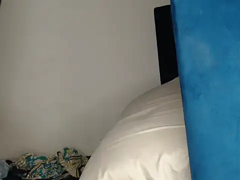 Rayna-20 webcam show