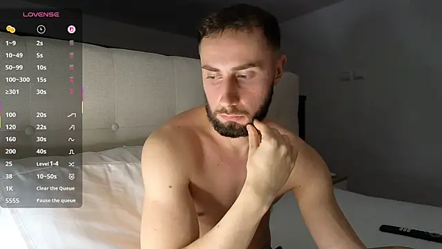 Show modela RyanStorm_ na web-kameri