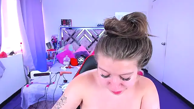 Luna_Analya লাইভ XXX চ্যাট