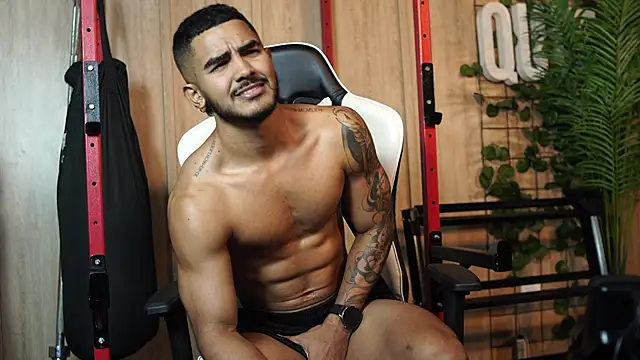 Reik_Vonn Adlı Modelin Canlı XXX Sohbeti