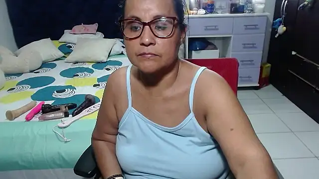 XXX chat uživo modela pervert_mommy_