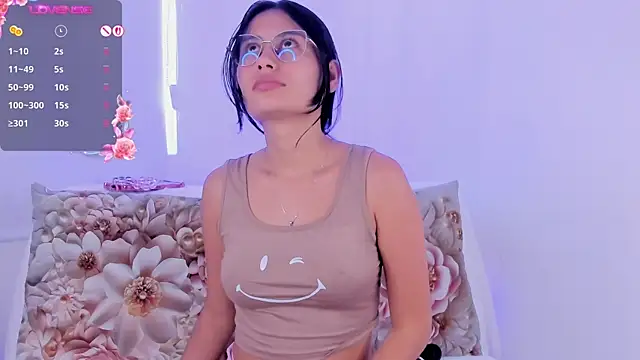 NayeCloud Chat XXX live