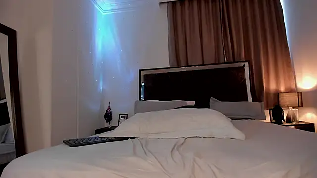 Selhenah: онлайн-секс-чат