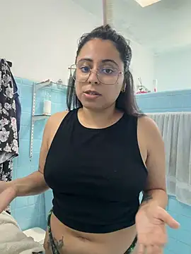 Онлайн чат XXX LaHijaDelPecado