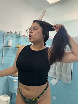 XXX chat uživo modela LaHijaDelPecado