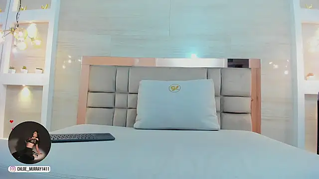 chloe_murray Live XXX-chat