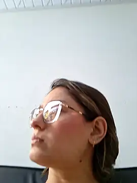 Ary-18 라이브 XXX 채팅