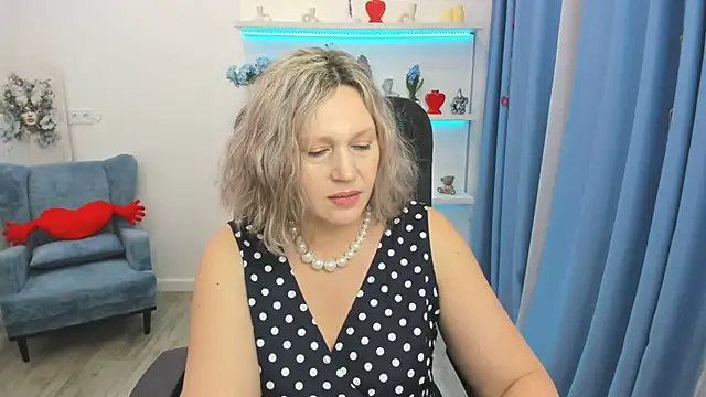 NinaStarle Adlı Modelin Canlı XXX Sohbeti