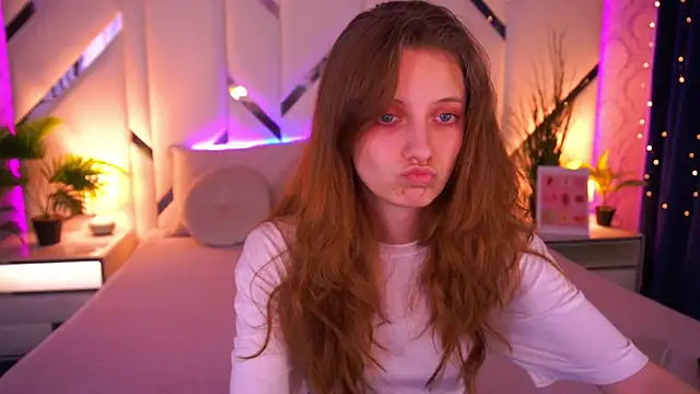 CuteeFoxyn Live XXX chat