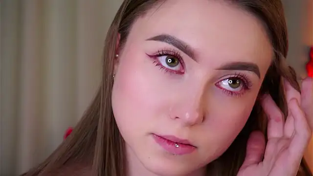 LorileeRuetz Adlı Modelin Canlı XXX Sohbeti