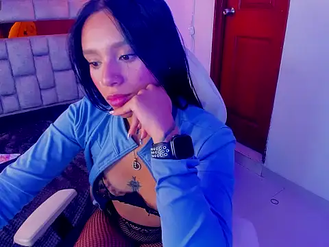 miiaboss_: онлайн-секс-чат