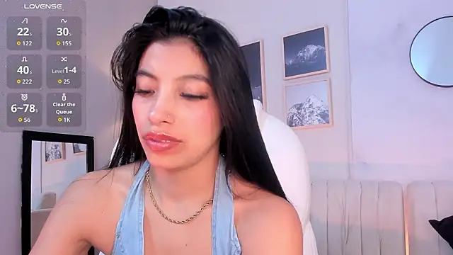 Tiffany_Low – Naživo XXX chat