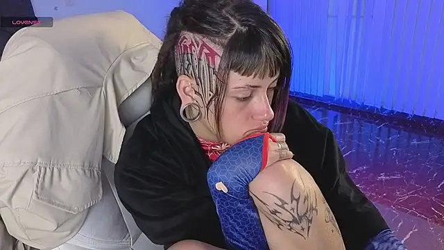 Czat XXX na żywo – _sharlotte777