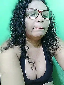 Amarantha25: онлайн-секс-чат