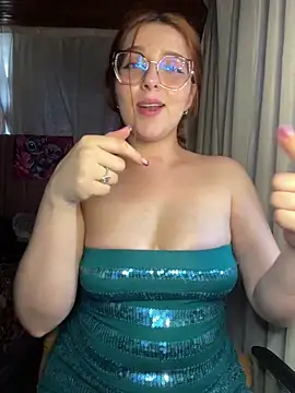 CoraVibes élő XXX-chatje