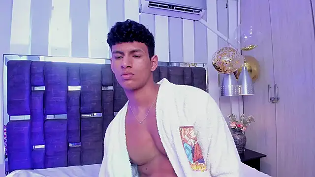 DomenicoRey Webcamshow