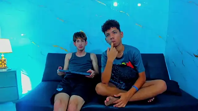 Živý XXX chat Spicy_guys