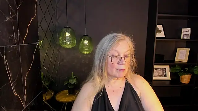 NataliMellow élő XXX-chatje