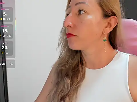 chrystal_sl852 现场XXX聊天