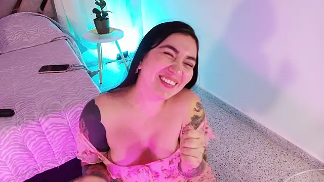 KathiaJenner Show in webcam