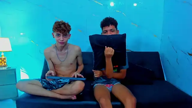 Spicy_guys 在線直播表演