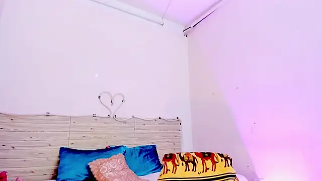 lilahSweet Adlı Modelin Canlı XXX Sohbeti