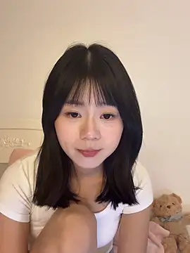 Nana-3 在線直播表演