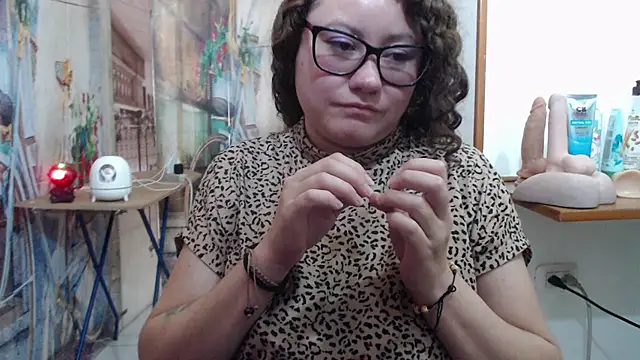 Chat XXX ao vivo de curly_greeneyed